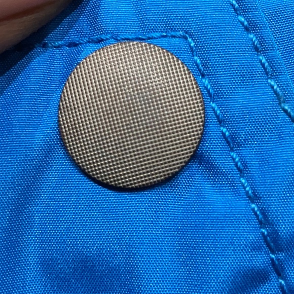 Pink envelopes, Crillion, blue windbreaker jacket - Picture 11 of 15